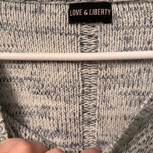 ⭐️2/$20⭐️ Love & Liberty Knit Sweater​​ - Picture 3 of 3